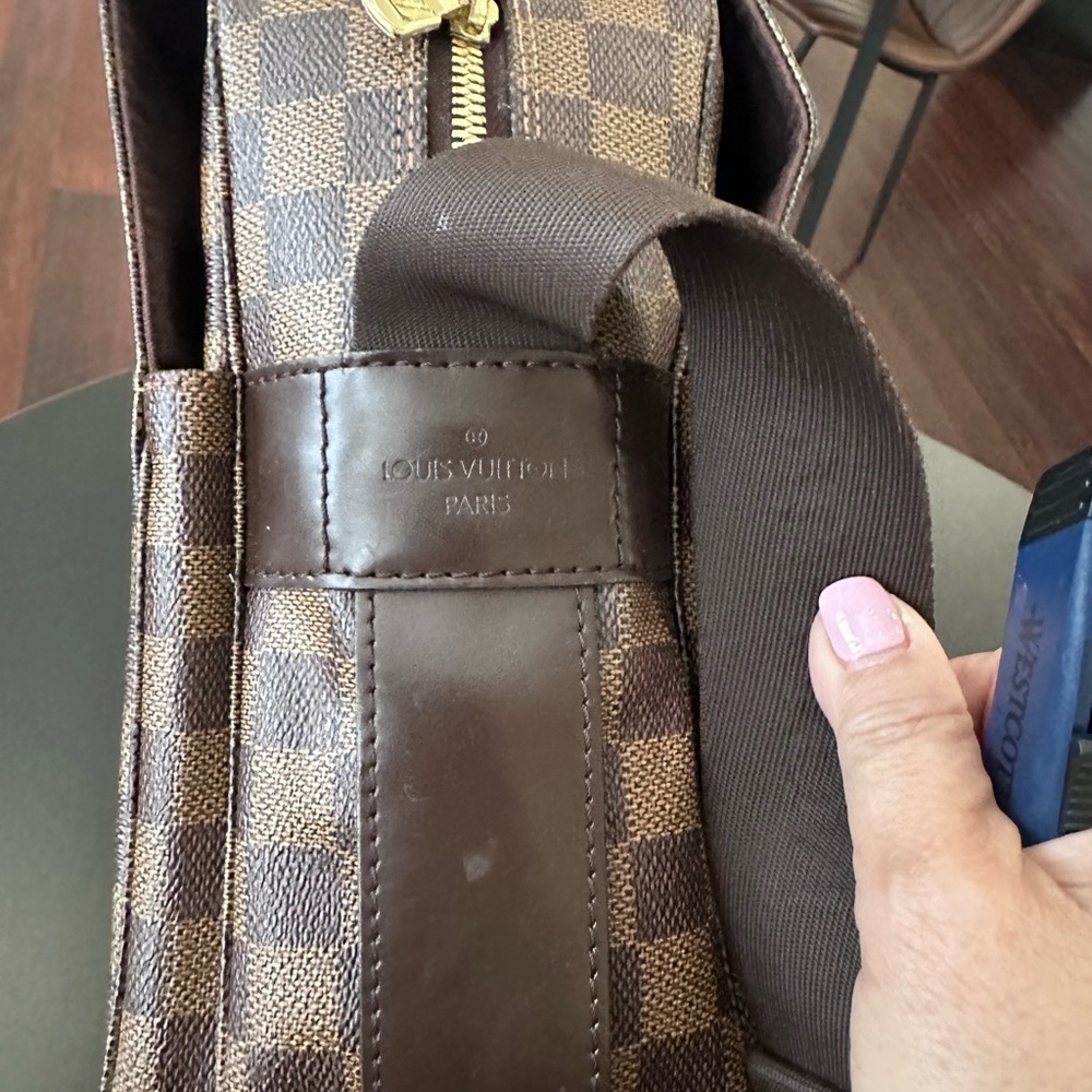 Louis Vuitton Naviglio Damier Ebene Luxury Authentic Messenger Bag - Picture 15 of 17